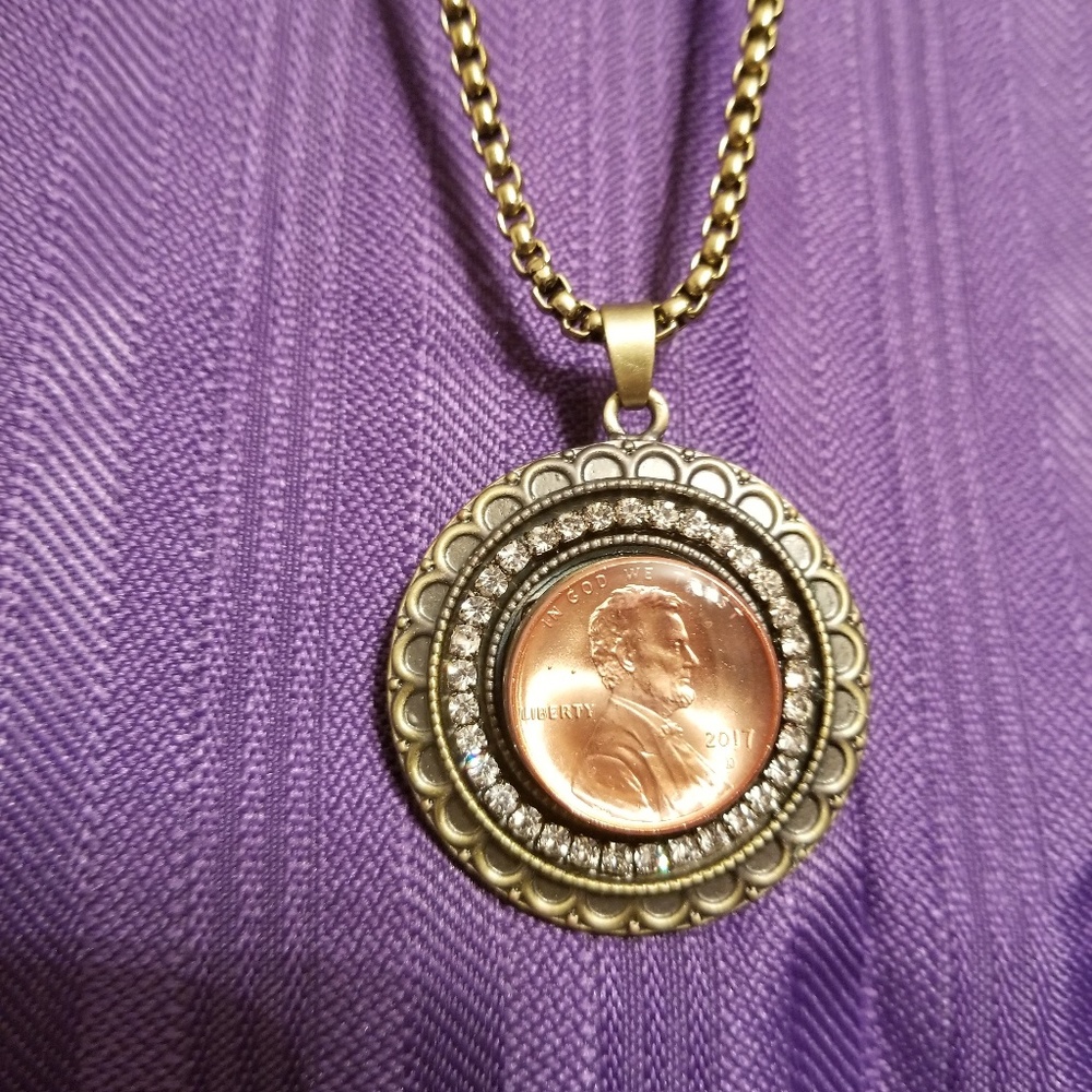 Treasure snap necklace